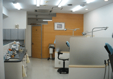 �ʐ^�F�T���v�����ȃN���j�b�N���Î�